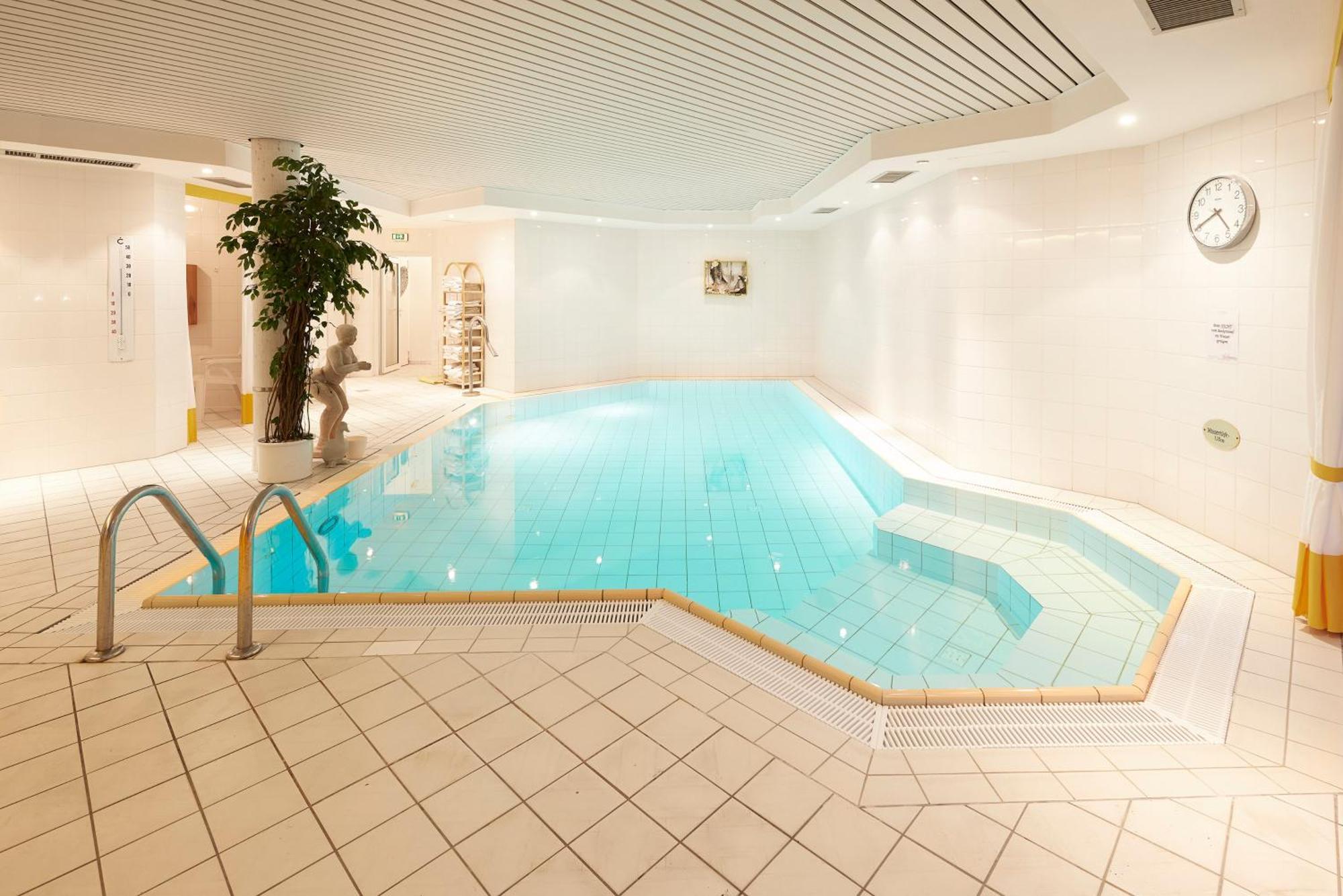 Hotel Kastanienhof Bad Münder am Deister Exteriör bild