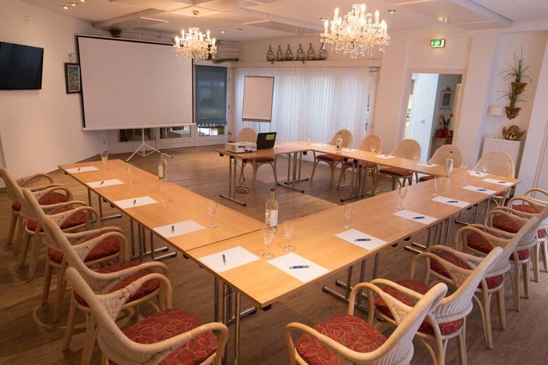 Hotel Kastanienhof Bad Münder am Deister Exteriör bild